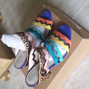 BRAND NEW COLE HAN MULTI COLOR SANDALS